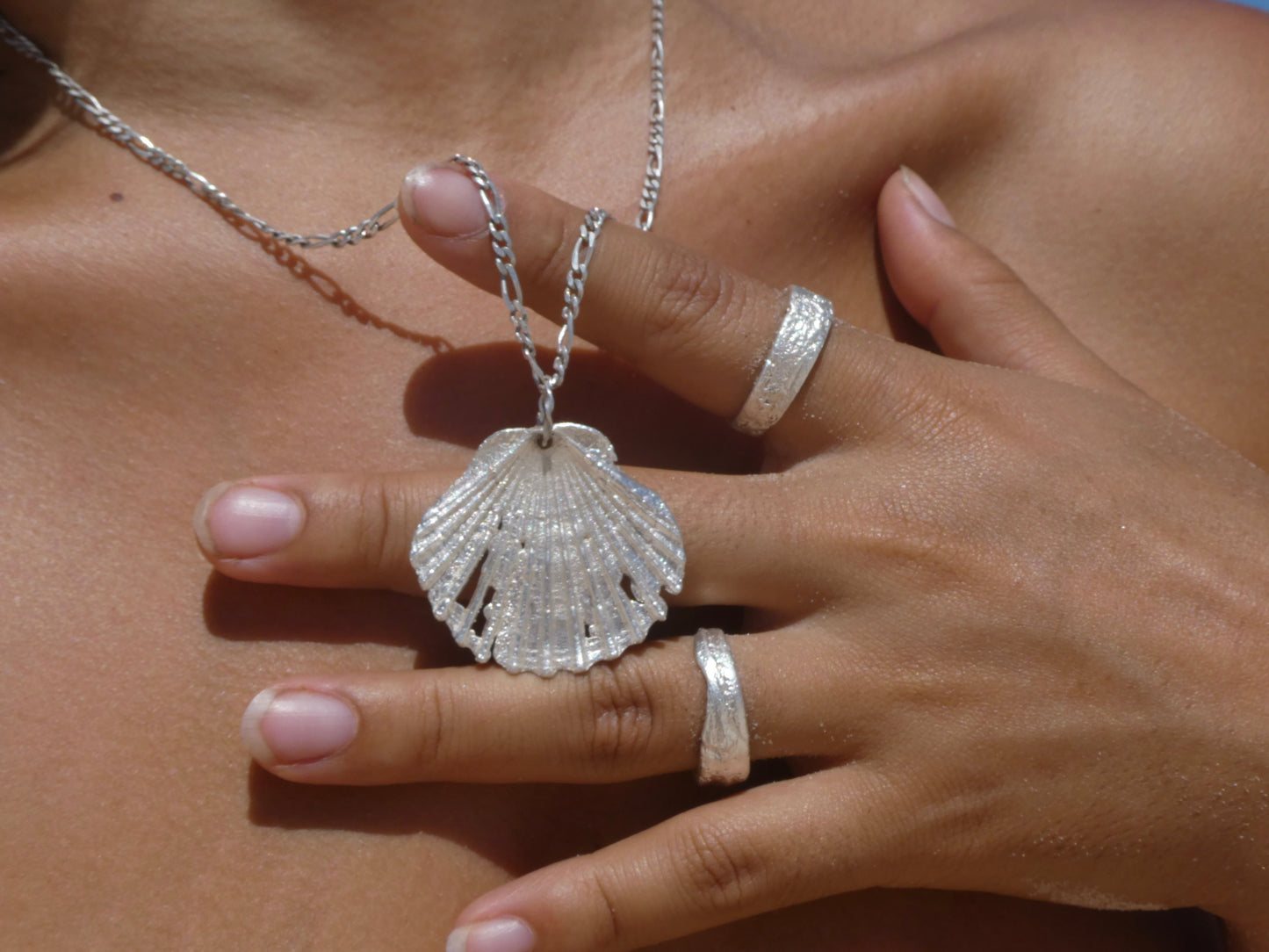 Aphrodite's Pendant