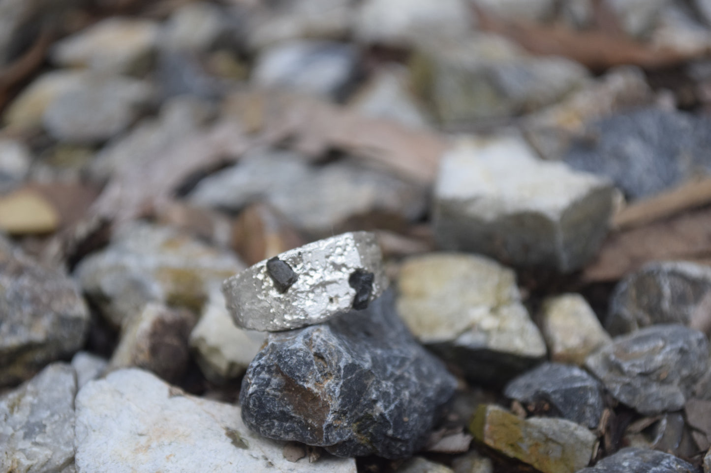 Arena Ring x Rough Green Australian Sapphire