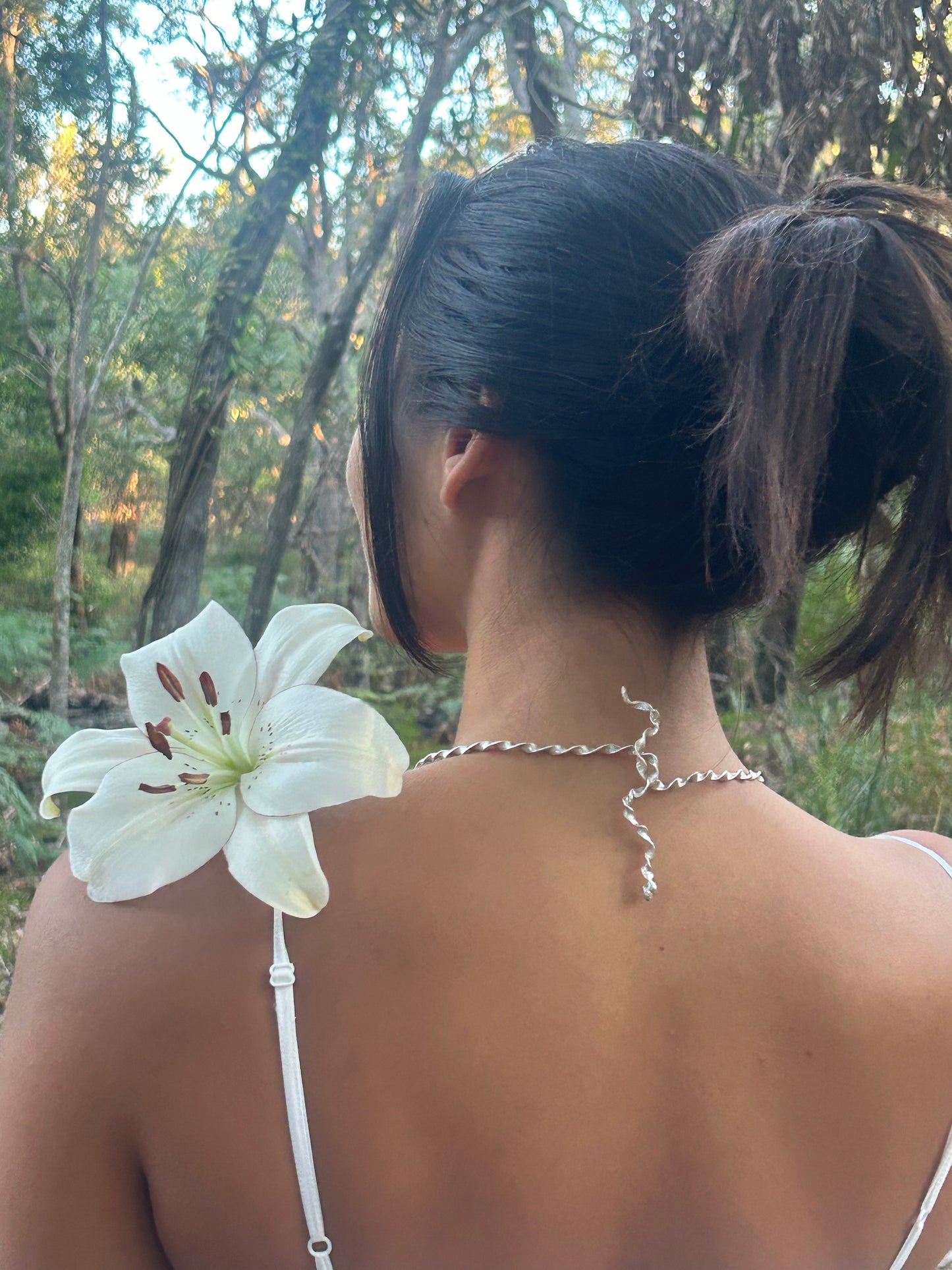 Twisted Snake Pearl Choker