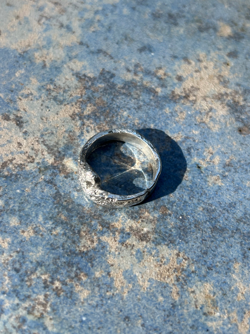 Wave ring