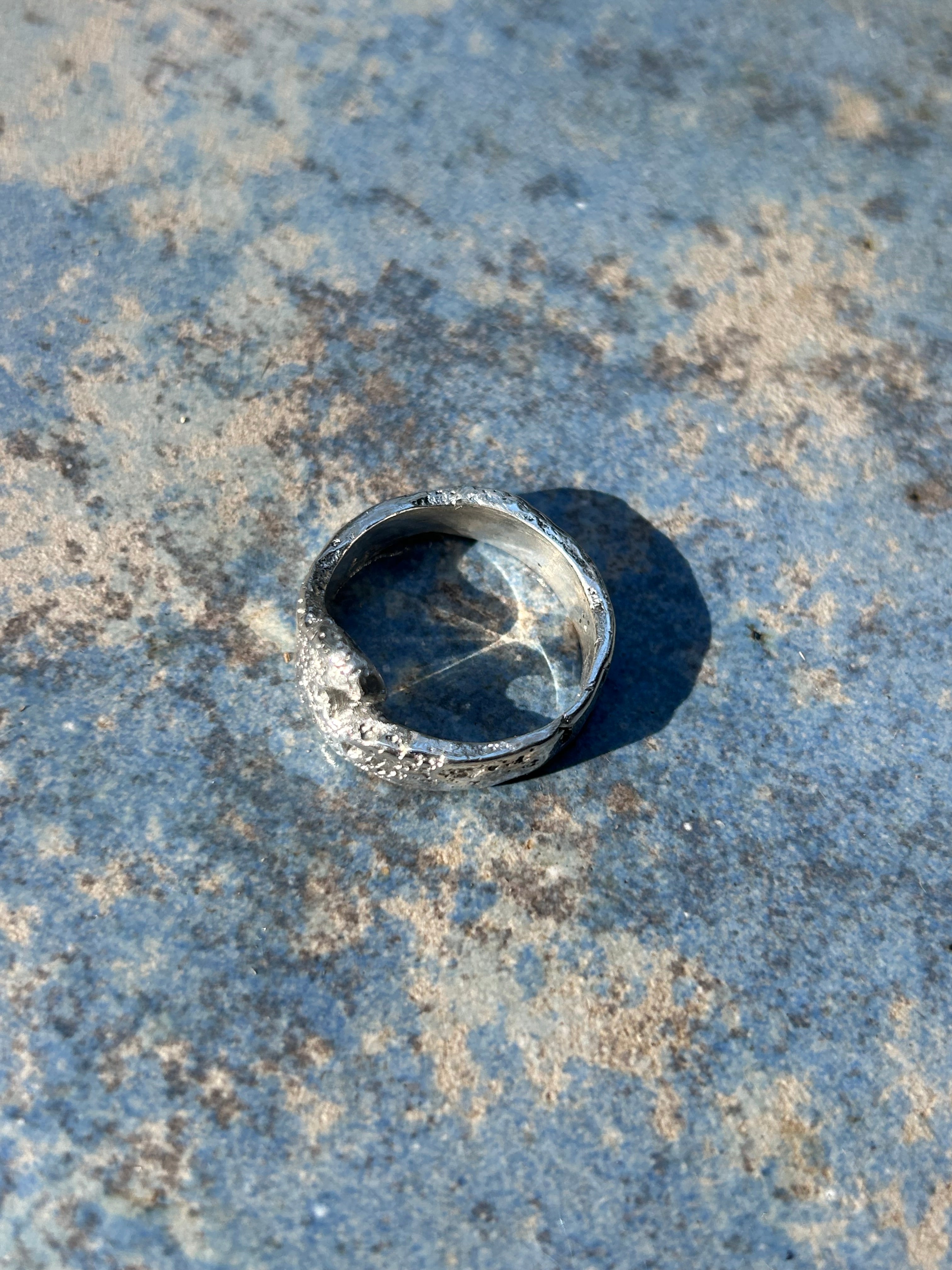 Wave ring