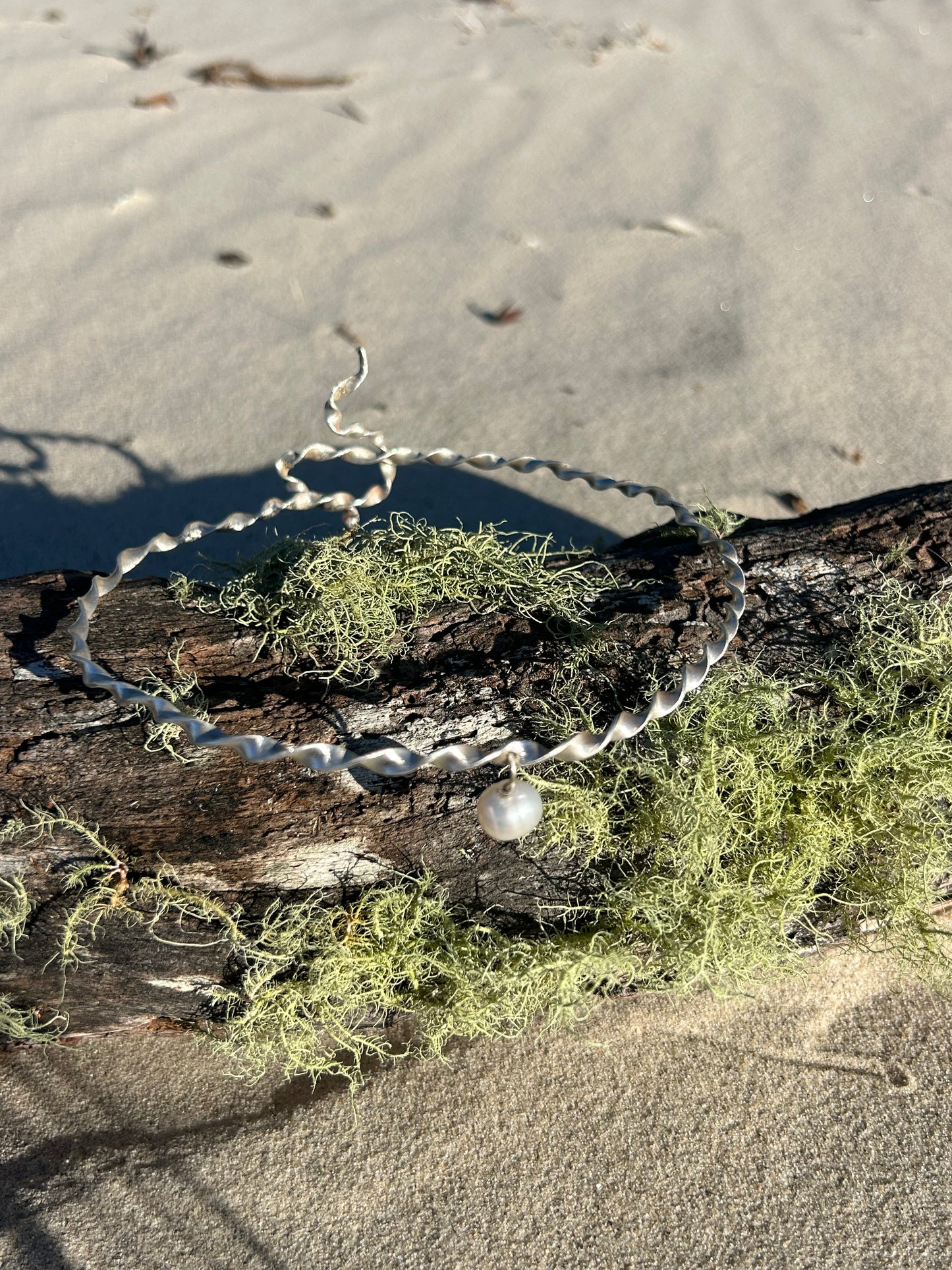 Twisted Snake Pearl Choker