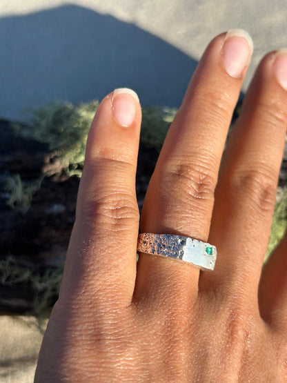 Cartagena Columbian Emerald Sand Ring
