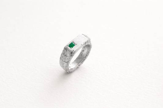 Cartagena Columbian Emerald Sand Ring
